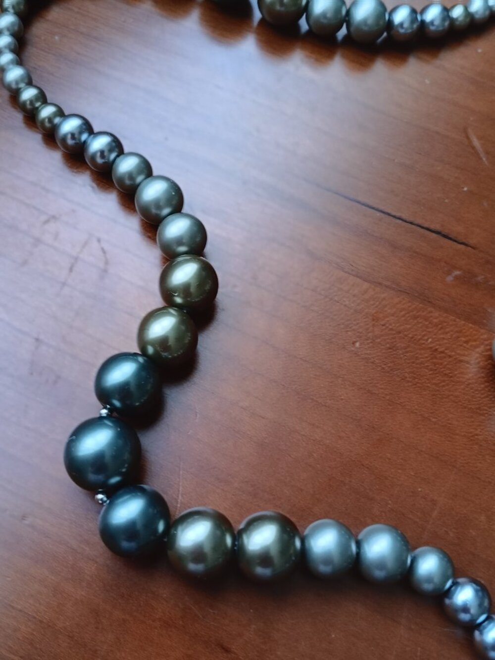 Pre-Loved Peacock Feather Blue Grey Color Pearl Necklace by Carolee